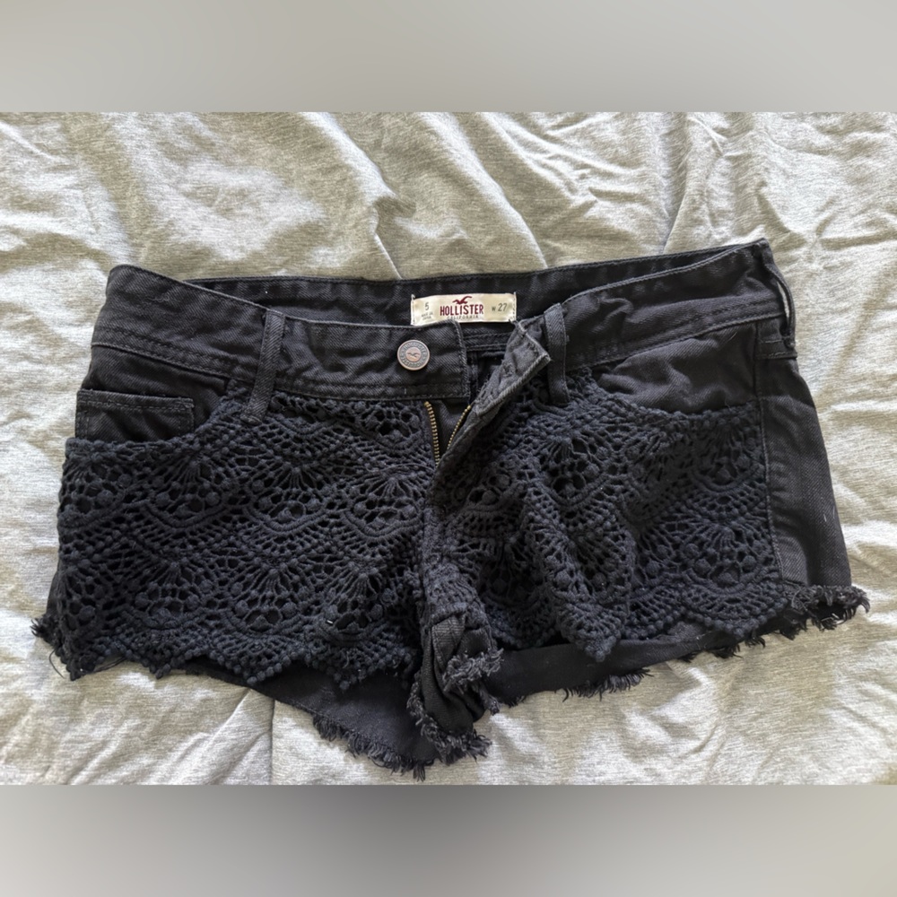 Hollister Black Lace Accent Shorts